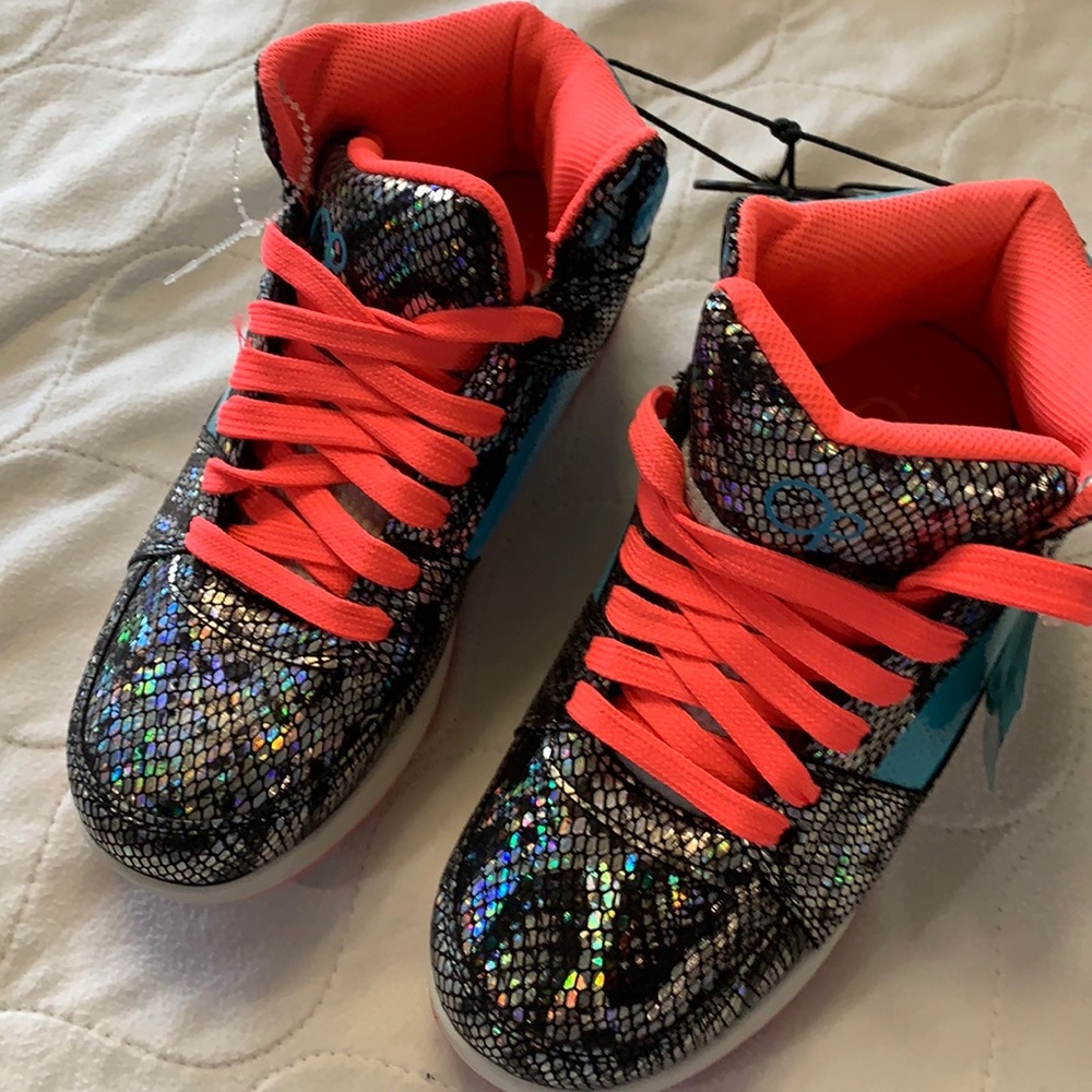 NEW Girls Stylish Tennis Shoes, High Tops, No Tags $17